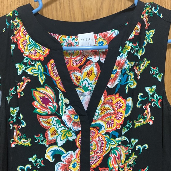 Light weight dress - Picture 3 of 4